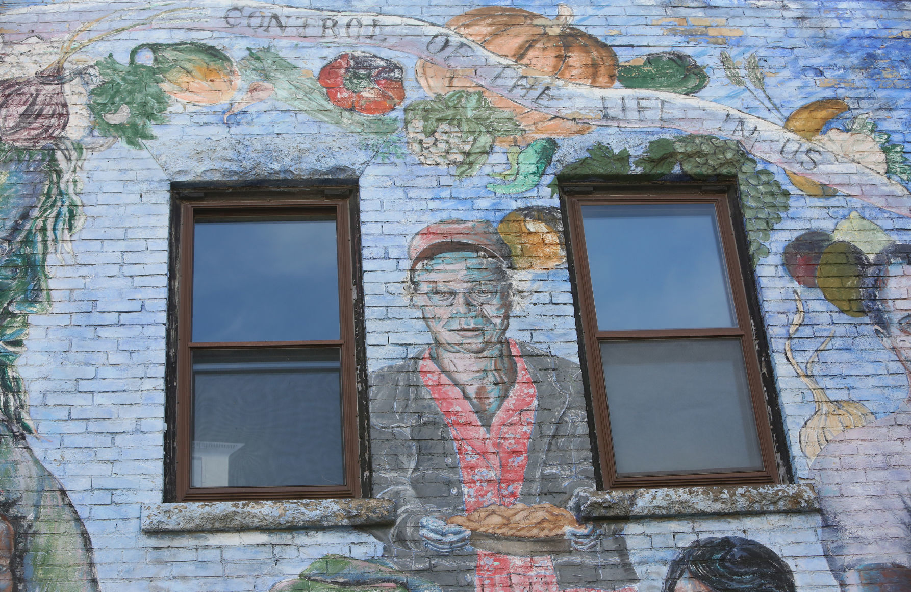 MURAL